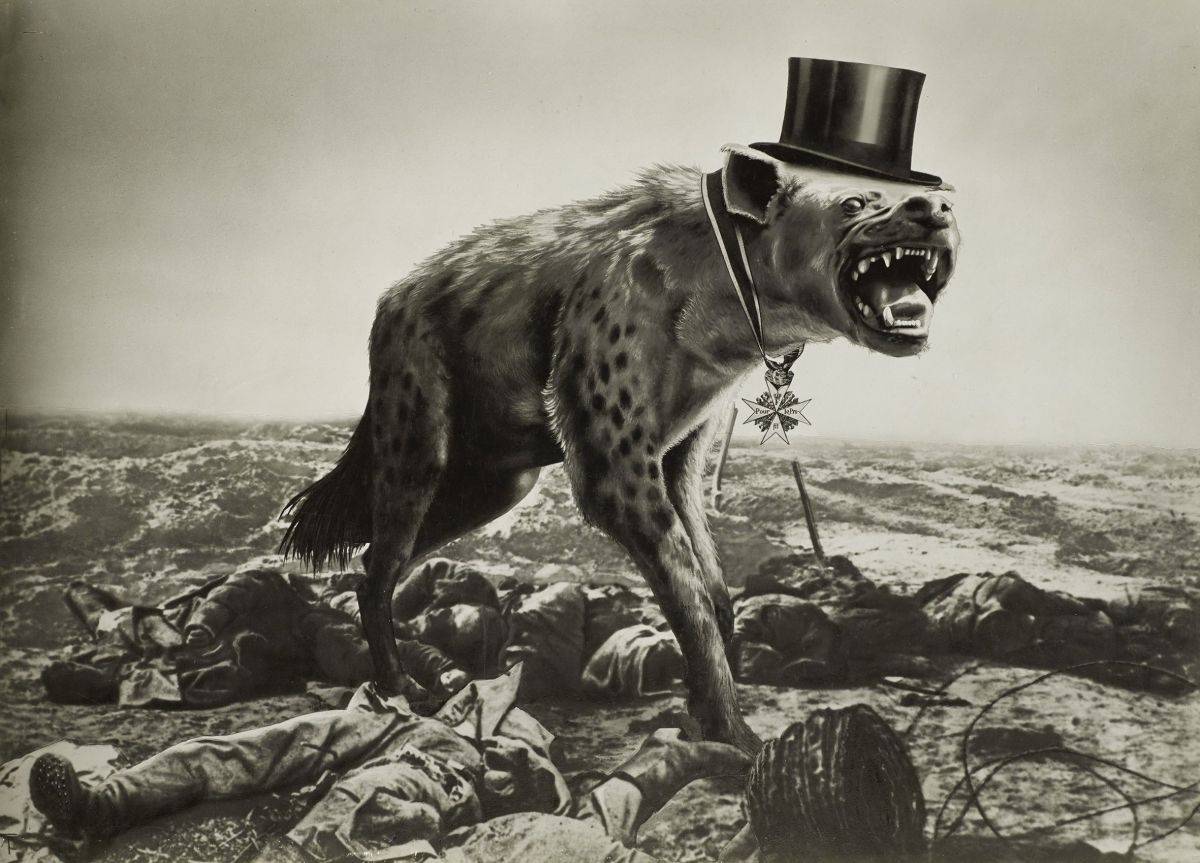John Heartfield, Krieg und Leichen – Die letzte Hoffnung der Reichen (War and Corpses – The Last Hope of the Rich), 1932 © The Heartfield Community of Heirs/VG Bild-Kunst, Bonn 2020 Akademie der Künste, Berlin